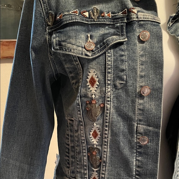 Grace embroidered detail Blue Denim Jacket - Picture 5 of 5